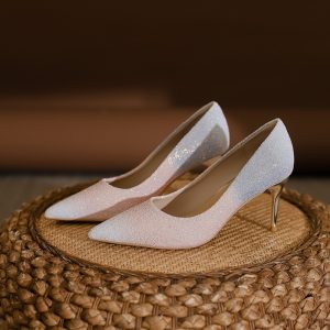 High-end gradient pointed toe